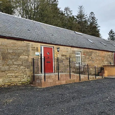 Inviting 2-Bed Barn With Hot Tub Near Muirkirk Villa Cumnock Exterior photo