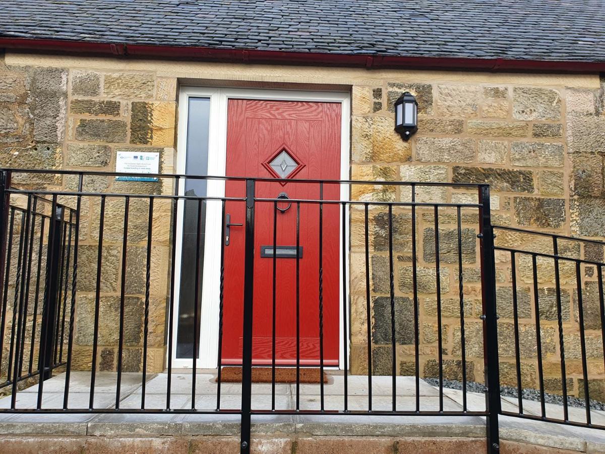 Inviting 2-bed Barn With Hot Tub Near Muirkirk Holiday home